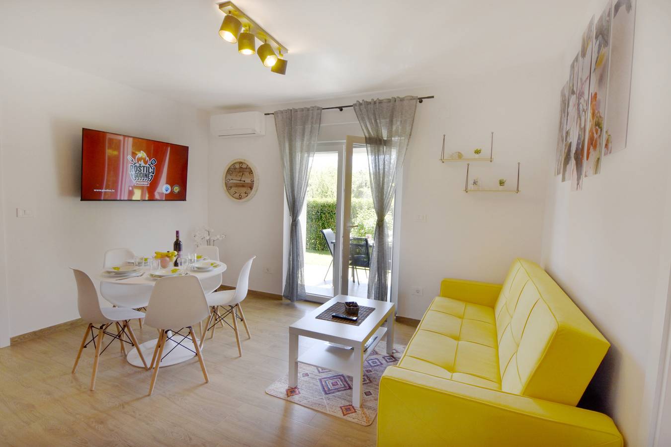 Ganze Wohnung, Entspannendes Ferienhaus mit Gemeinschaftspool in Umag und Umgebung
