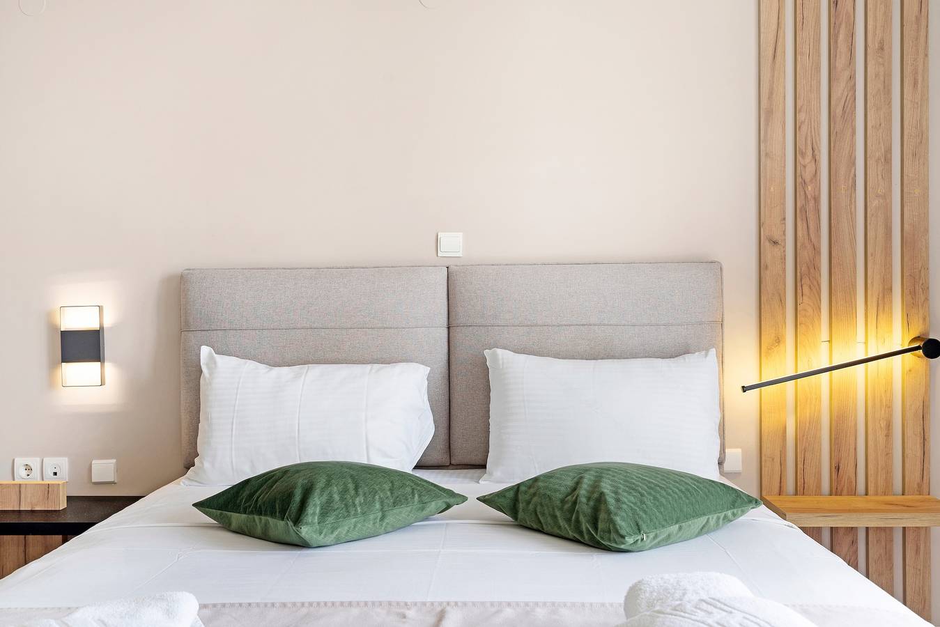 Entire studio, Hotel Apartment 'Sunset Supreme Studio C' with Sea View, Shared Pool & Wi-Fi in Agios Nikitas, Greece