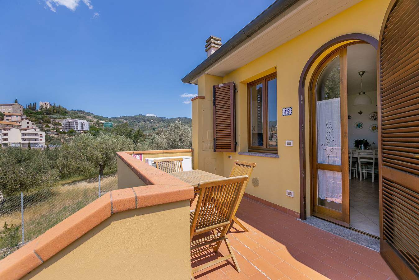 Ganze Wohnung, Ferienwohnung "Bilocale Canaiolo" mit Terrasse, Gemeinschaftspool und Wlan in Suvereto, Etruskische Küste