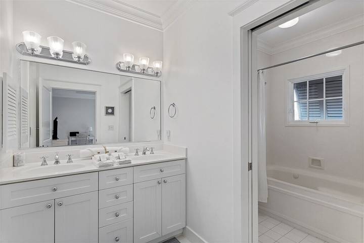 Vacation rental for 6 people, with pool and balcony in Watercolor