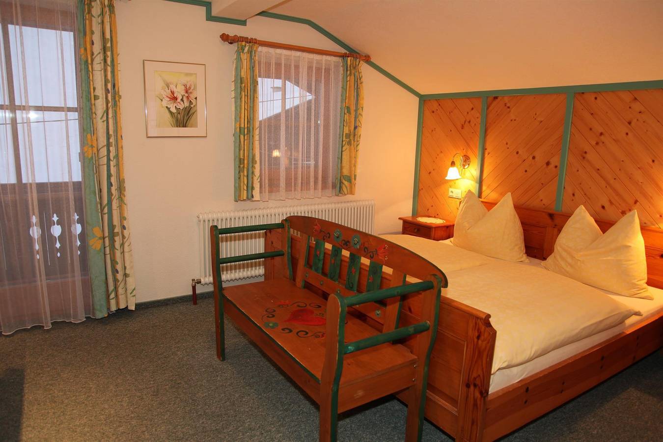 Doppelzimmer, Bad, Wc/Balkon/Haar-Fön/Sat-Tv in Kals am Großglockner, Bezirk Lienz