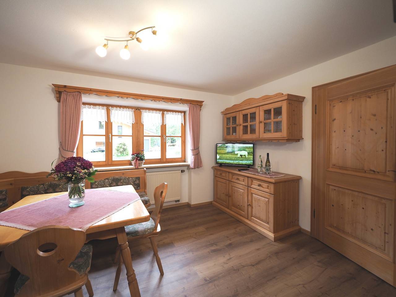 Ganze Ferienwohnung, Haus Hölzl Ferienwohnungen - Ferienwohnung Nr. 1, 2 Personen, 40 qm, Terrasse, Schlafzimmer in Hintersee, Ramsau bei Berchtesgaden