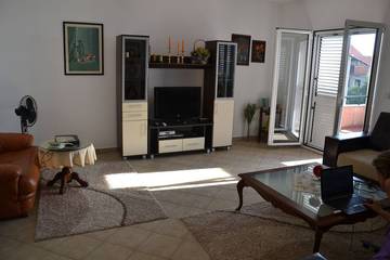 Villa für 8 Personen in Montenegro, Bild 3