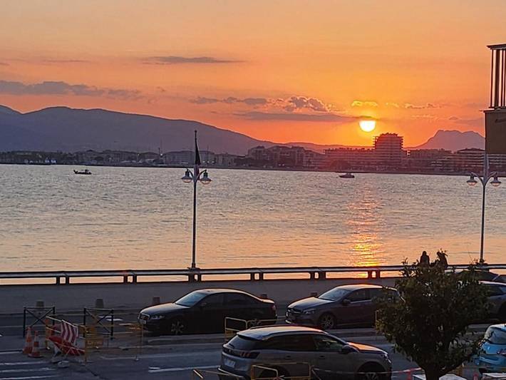 Gîte pour 6 personnes, avec terrasse et vue, animaux acceptés dans Plage Beau Rivage Saint Raphael
