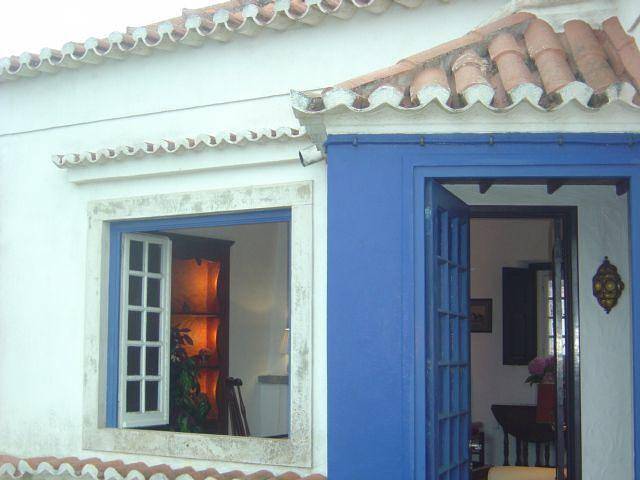 Ganze Ferienwohnung, Wohnung in Azenhas Do Mar mit privatem Parkplatz in Azenhas do Mar, Costa de Lisboa