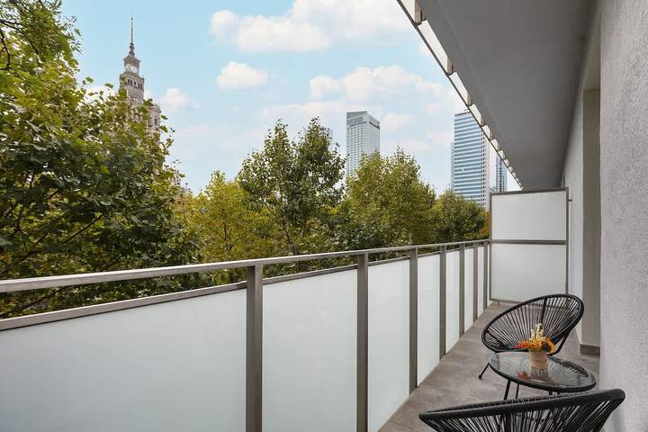 Apartamento entero, Central View Apartment | 2 Bedrooms | Remote Work in Varsovia Śródmieście, Varsovia