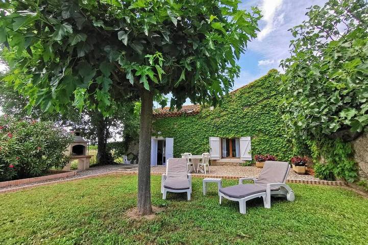 Location de vacances pour 4 personnes, avec jardin à Abeilhan