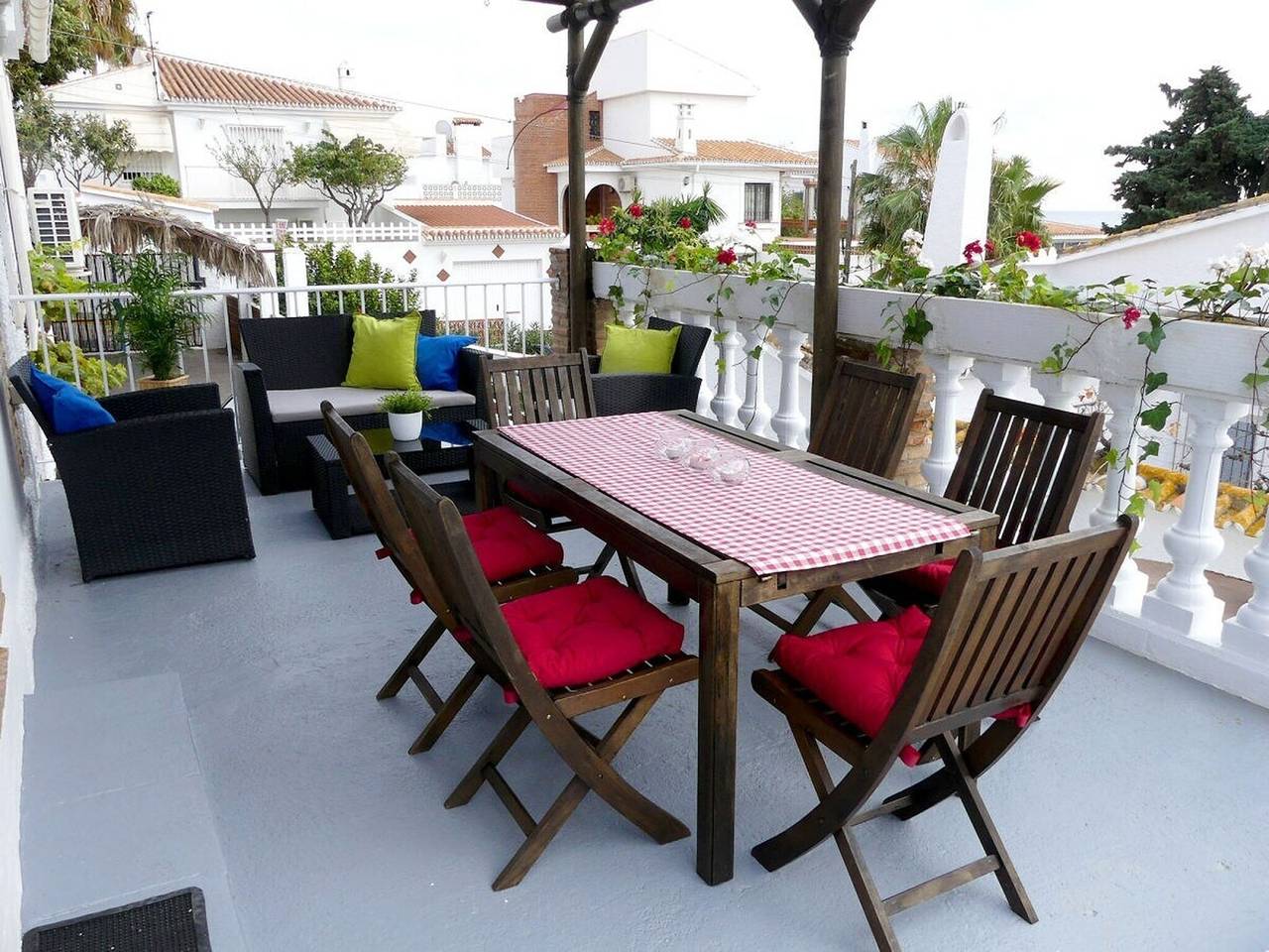 Casa de vacaciones con 3 dormitorios. in Playa de Benajarafe, Vélez-Málaga