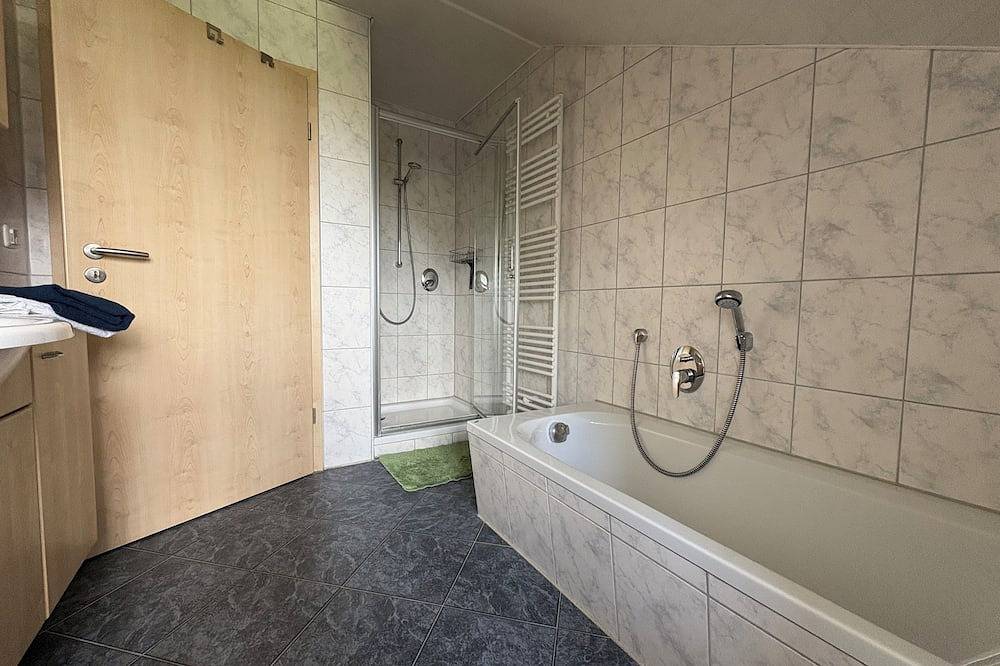 Ganze Wohnung, Ferien auf dem Pferdehof mit bestem Bergblick in Kempten, Bayerisch Schwaben