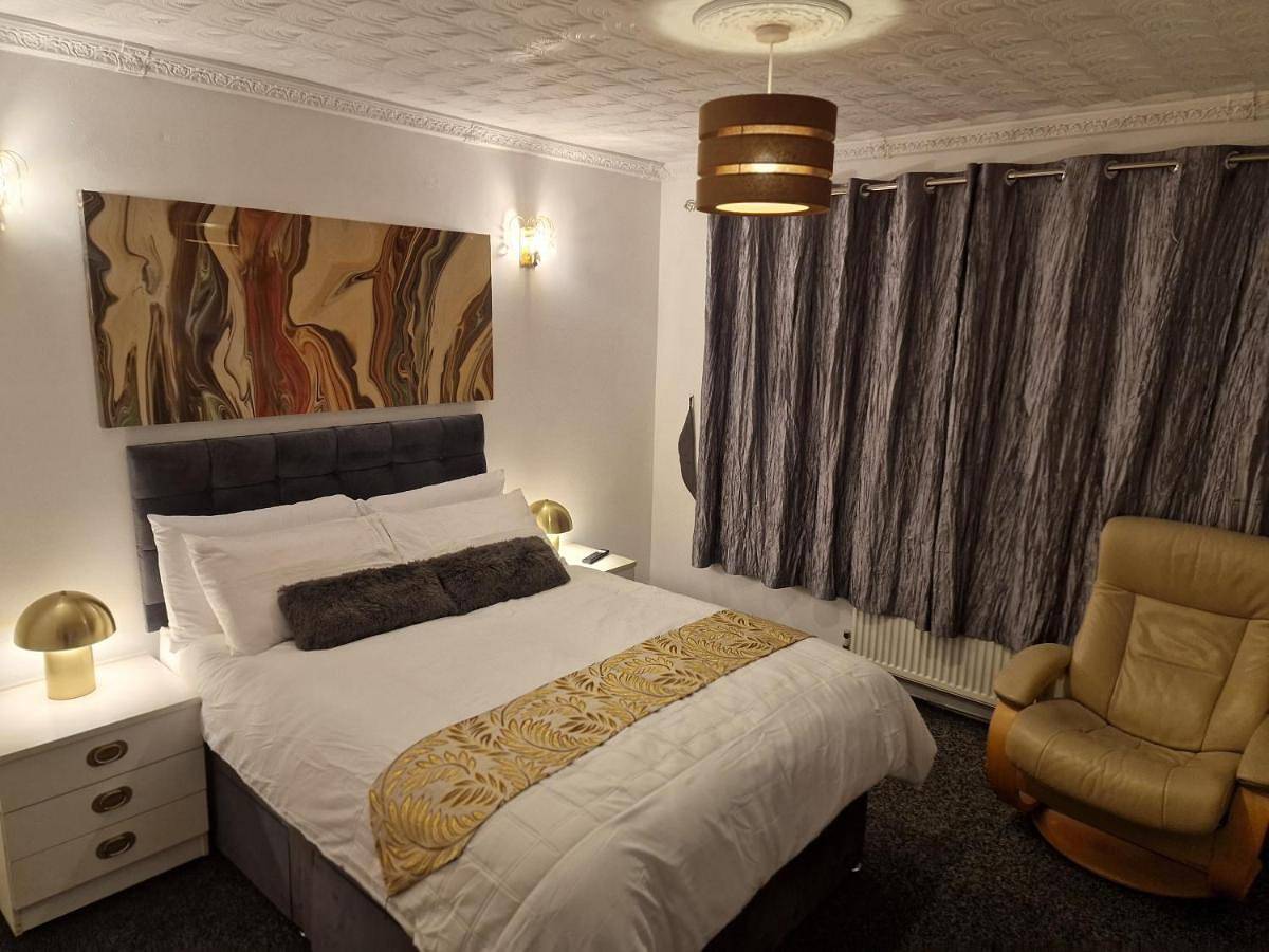 Steyn Guest Lodge in High Wycombe, Chiltern Hills