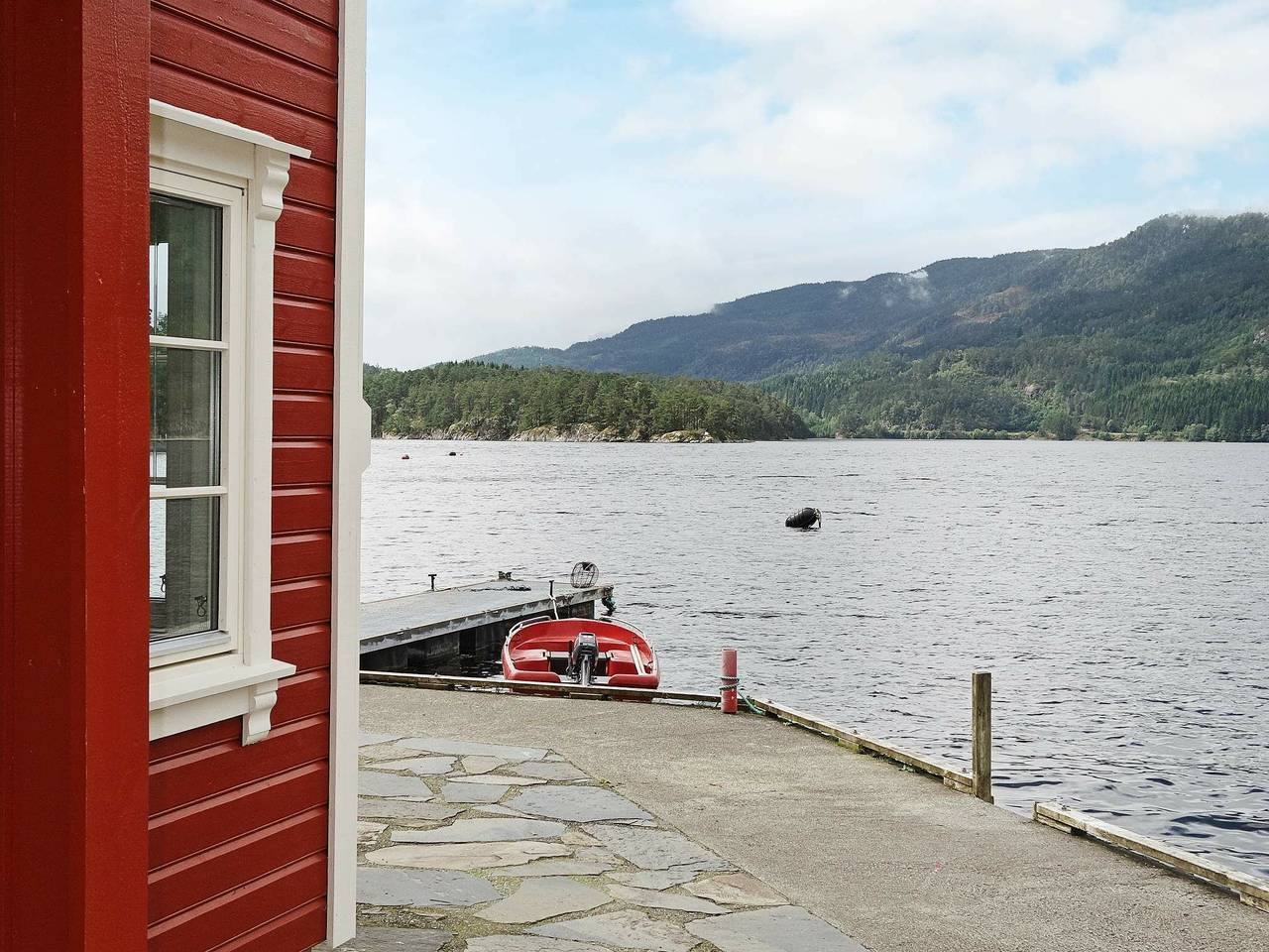 11 person ferie hjemme i hebnes in Suldal 