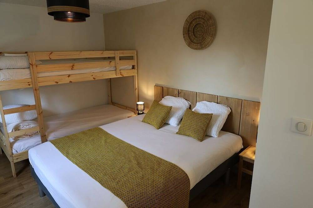 Cit'hotel - Appartement Bohème in Saint-Germain-lès-Corbeil, Essonne