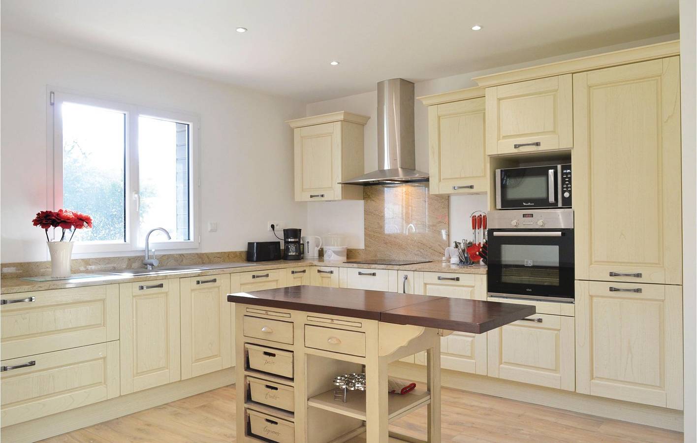 Saint-Denœux Oasis : Appartement avec piscine, jardin et WiFi in Marenla, Région de Montreuil