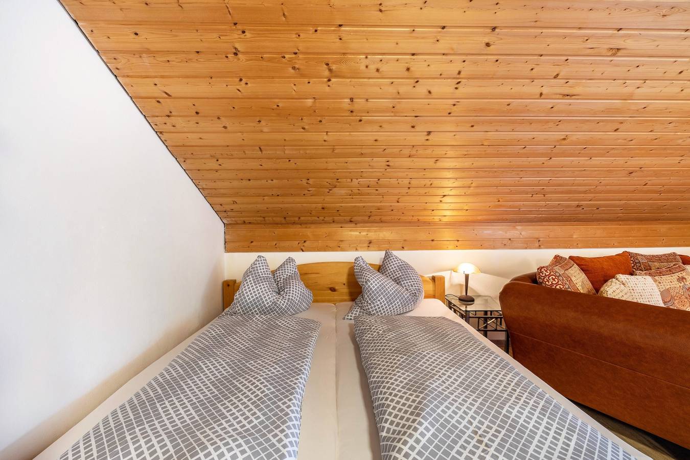 Apartamento entero, Apartamento vacacional 'Freudenthal Bernried' con balcón y Wi-Fi in Bernried, Lago de Starnberg