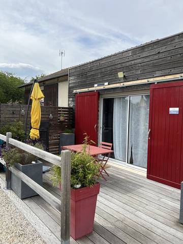 Gîte pour 2 personnes, avec terrasse ainsi que piscine et jardin dans le Loir-et-Cher