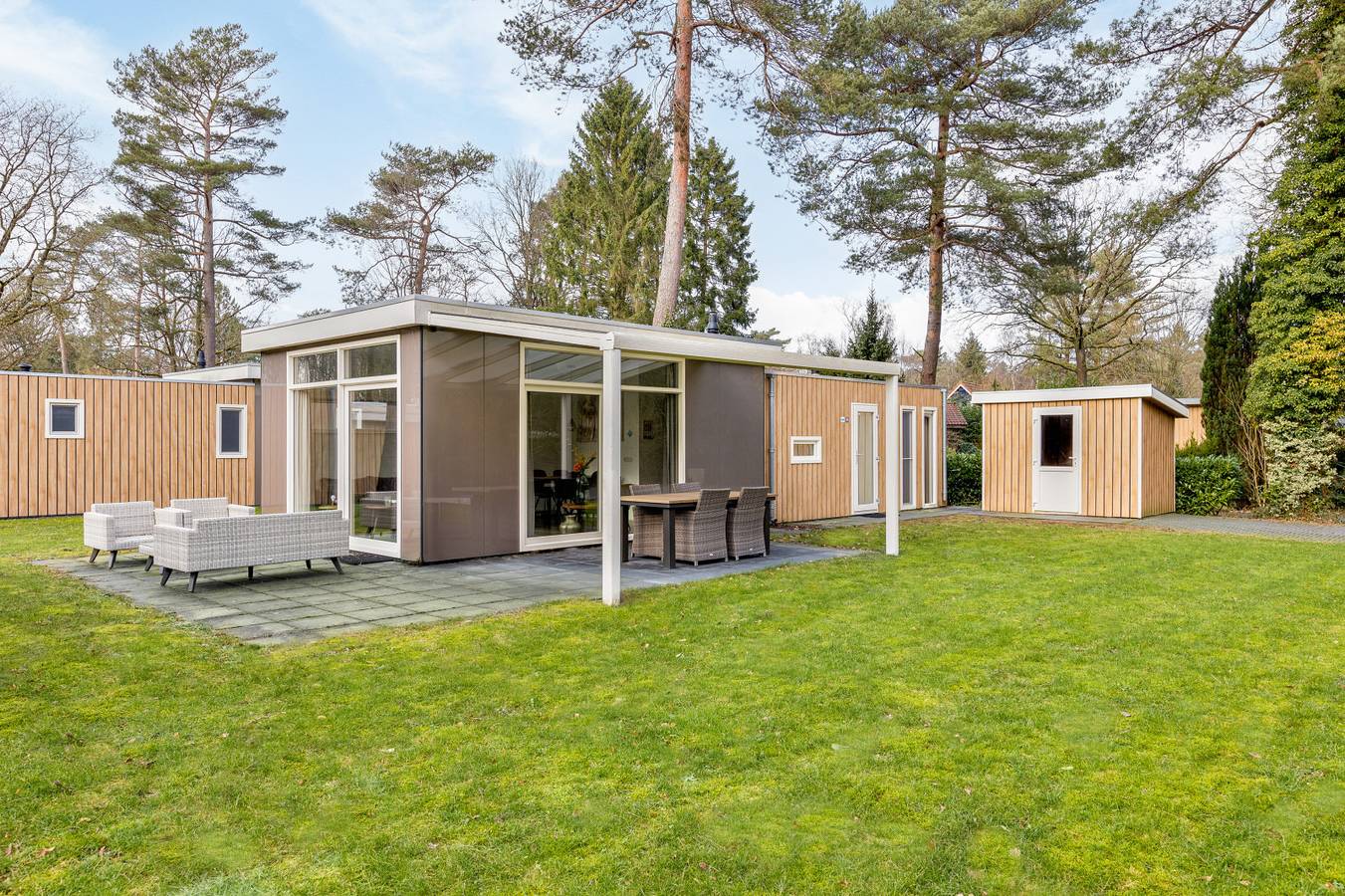 Luxe 4 persoons vakantiehuis met sauna op een vakantiepark in Drenthe in Hooghalen, Drenthe
