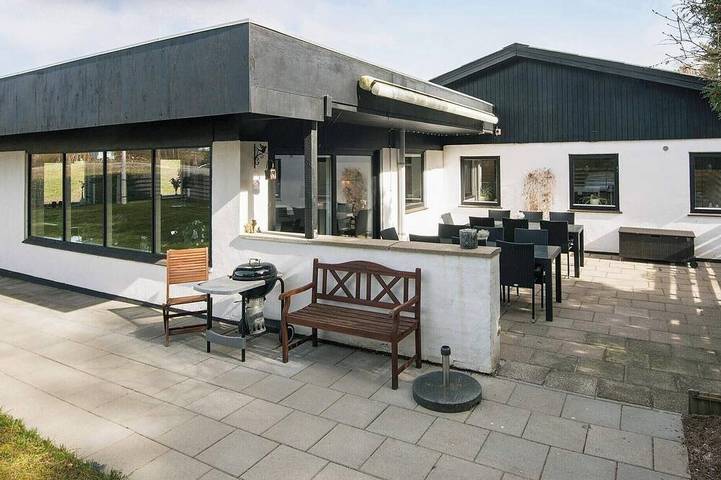 Ferienhaus für 30 Personen, mit Terrasse in Djursland