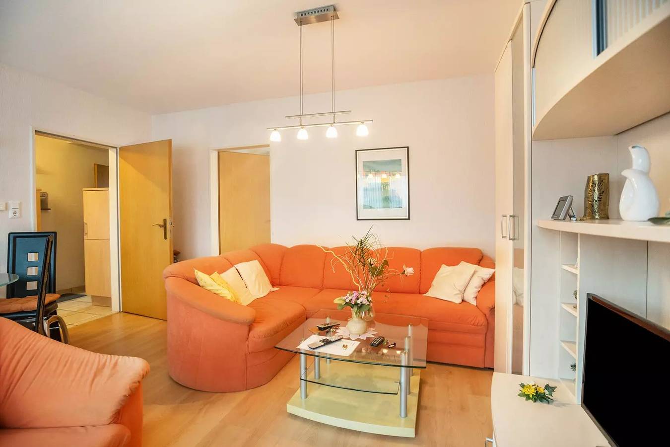 Ganze Wohnung, Die Ferienwohnung Niedl App Helene 1 befindet sich in Neßmersiel und bietet alles, was Sie für einen erholsamen Urlaub brauchen. in Neßmersiel, Dornum