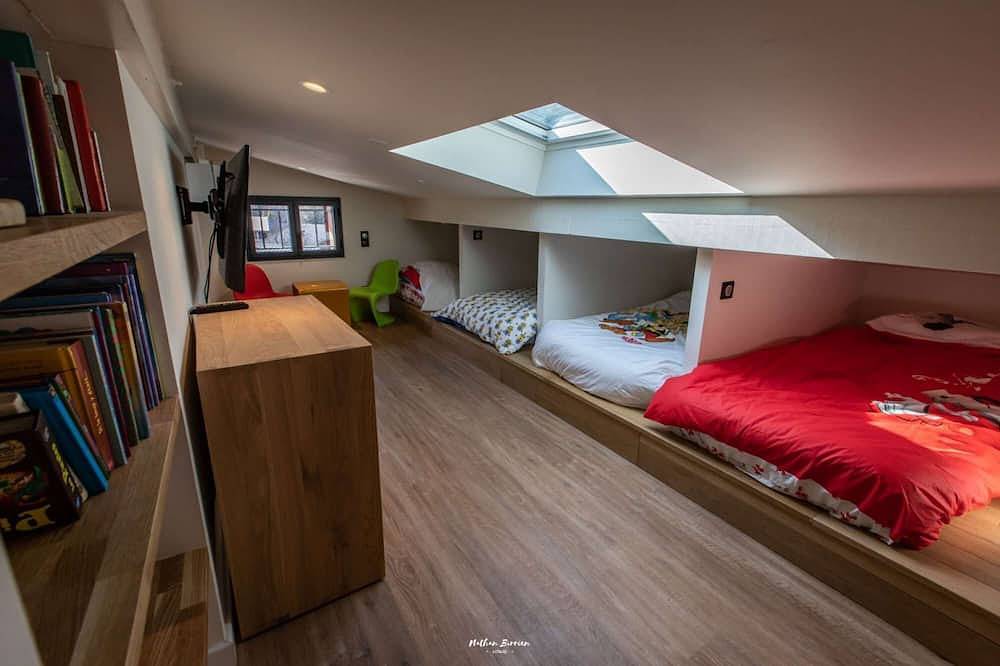 Appartement entier, Chalet Hygge Saint-Lary centre: Cocoon / 3 ch / Spa / Vue imprenable / Parking in Saint-Lary-Soulan, Parc national des Pyrénées