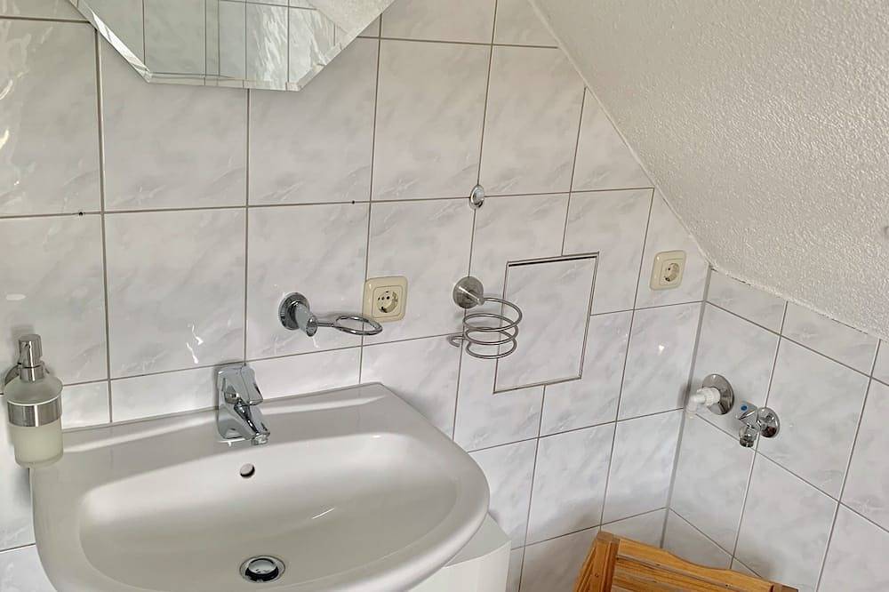 Ganze Wohnung, Gemütliche Ferienwohnung mit Wohn-/Schlafraum, Küche und Bad in Grimma, Leipzig und Umgebung