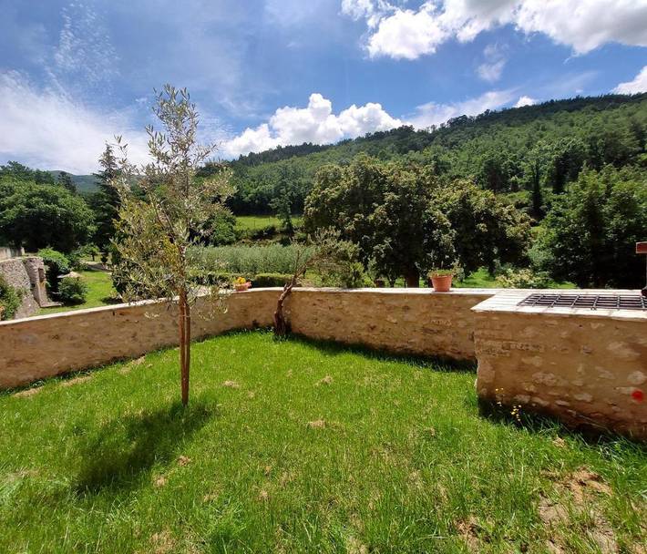 Location de vacances pour 2 personnes, avec vue et jardin à Trevi - 2