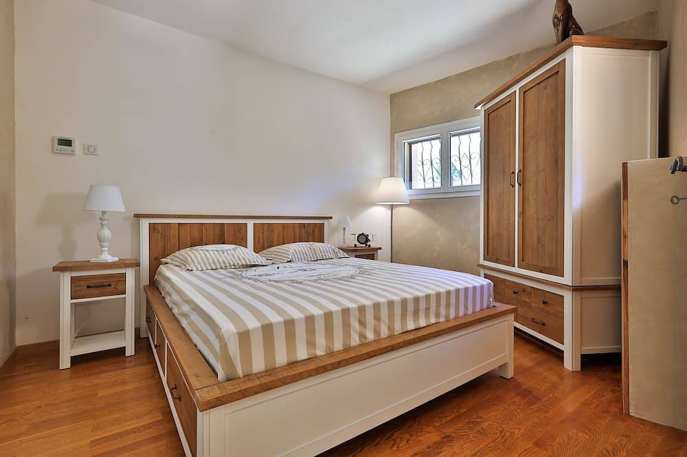 Superb 4-star villa with swimming pool 10 minutes from Aix en Provence in Ventabren, Aix-en-Provence region