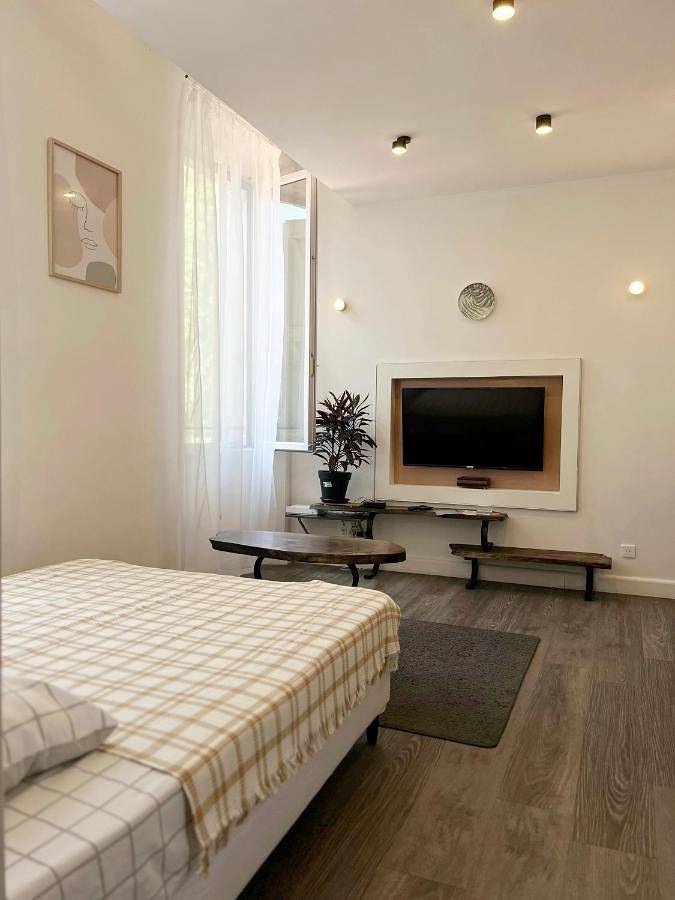 Appartement entier, Studio lumineux avec belle vue in Salernes, Région de Draguignan