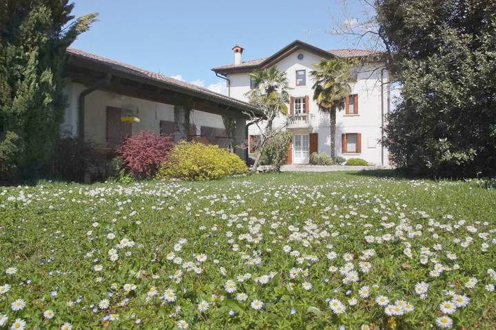 Location de vacances pour 6 personnes, avec vue et jardin à Premariacco - 4