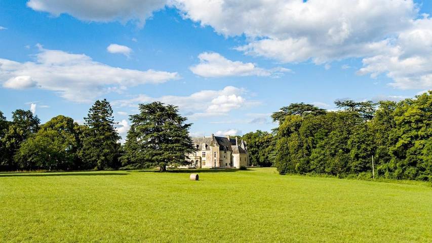 Location de vacances pour 2 personnes, avec Jardin à Crouzilles