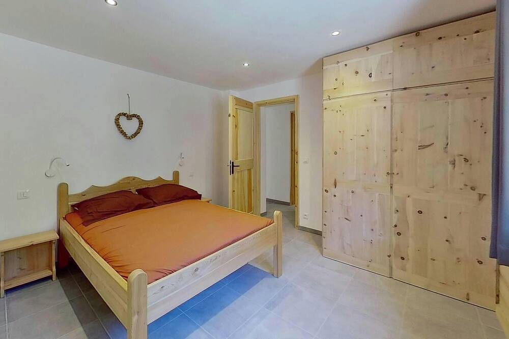 Apartamento entero, Casa-Grand Laus: Duplex familial, sauna et jacuzzi in Abriès, Queyras