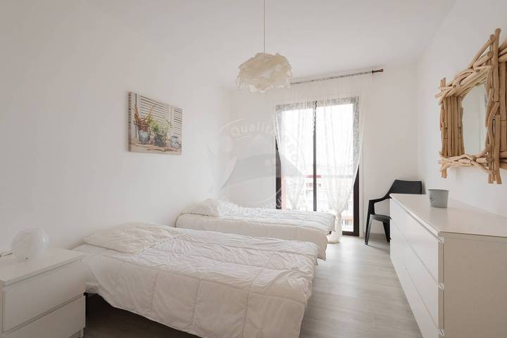 Appartement de vacances entier, P3 face à la plage sans route à traverser in Le Grau-du-Roi, Côte d'Améthyste