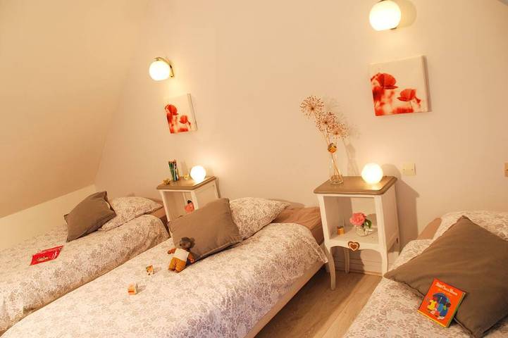 Maison d’hôte pour 5 personnes, avec jardin ainsi que piscine et terrasse à Vallières-les-Grandes - 4