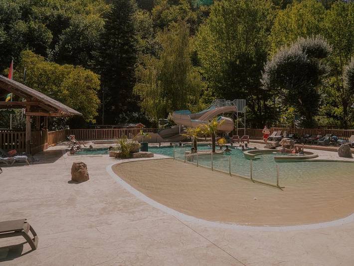Location de vacances pour 5 personnes, avec Bassin pour enfant dans Florac-Trois-Rivières
