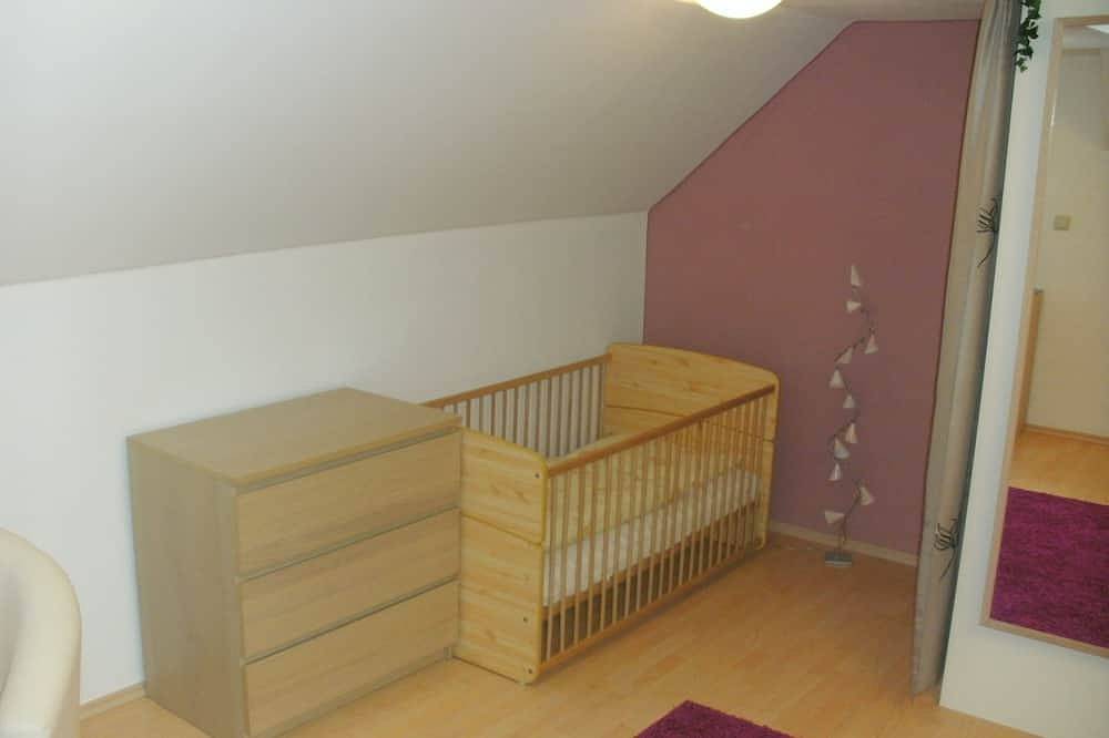 Neu renoviertes Ferienhaus ( 6 Personen ) in ruhiger, ländlicher Umgebung. in Steinwiesen, Frankenwald