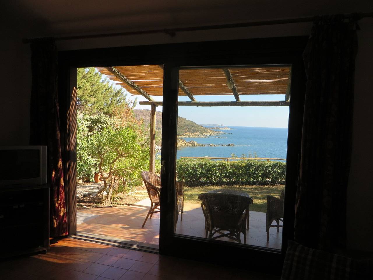 Casa vista mare vicino alla spiaggia – Casa Accu is Prezzus F in Punta Molentis, Simius
