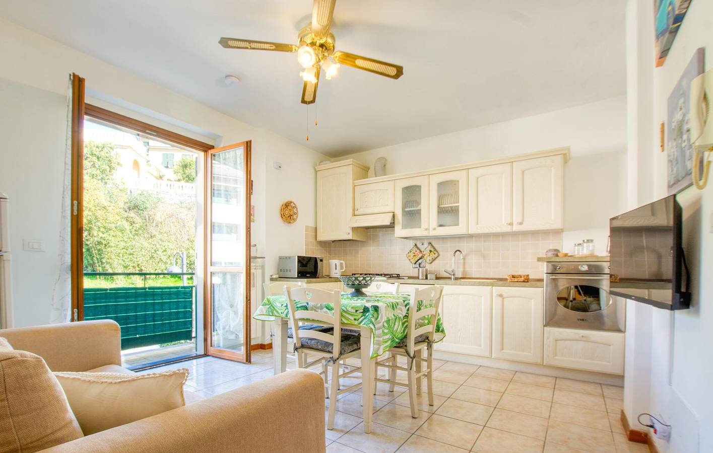 Ganze Ferienwohnung, Gemütliche Ferienwohnung mit Terrasse in der Nähe von Lavagna – 400 m von „Village Pizza“ entfernt in San Salvatore, Cogorno