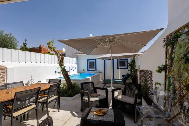 Gîte pour 2 personnes, avec terrasse et piscine à Fronteira