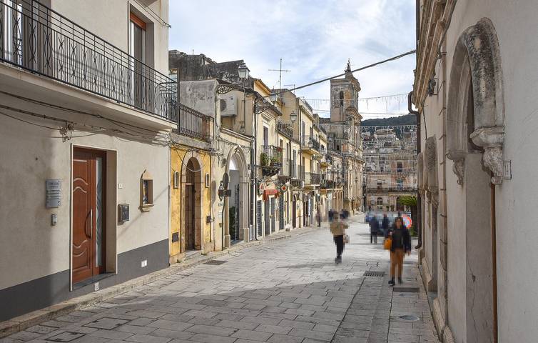 Appartamento per 4 persone, con Terrazza a Chiaramonte Gulfi