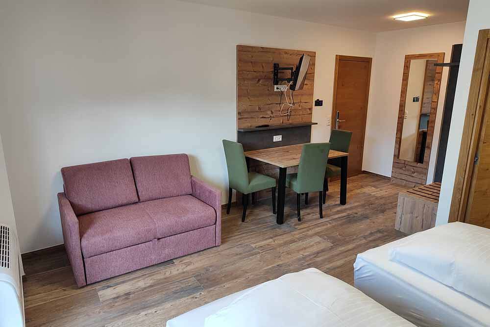 Hotel Bad Goisern - Doppelzimmer A+ in Bad Goisern am Hallstättersee, Totes Gebirge
