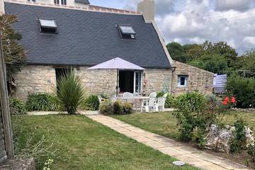 Gîte pour 4 personnes, avec jardin dans Plage Kermor