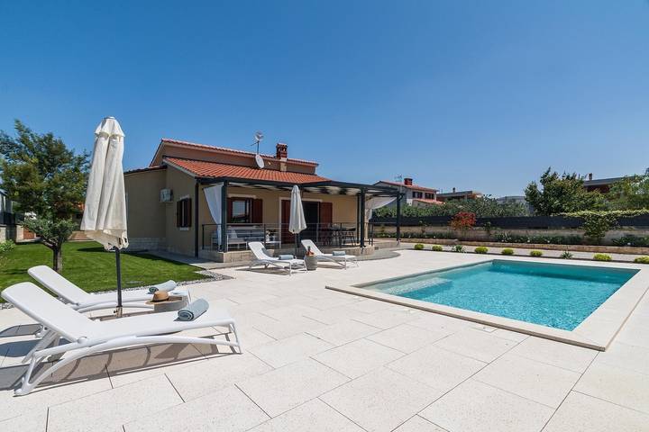 Villa mit pool für 4 Personen, mit Garten und Pool, mit Haustier in Istrien