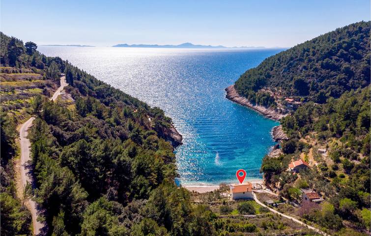 Ferienhaus für 8 Personen, mit Terrasse und Garten sowie Ausblick in Kroatien