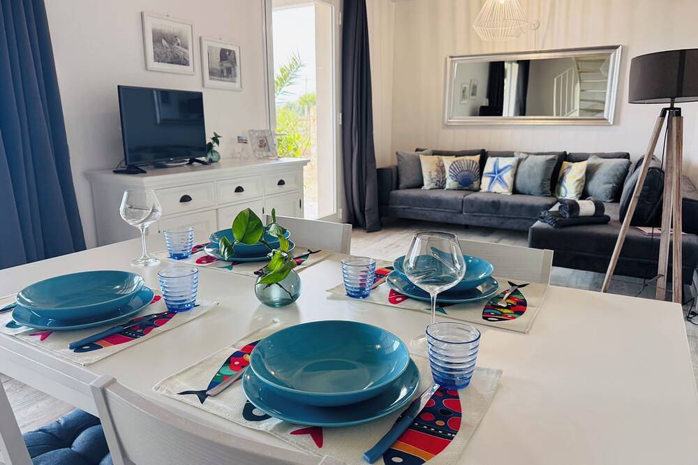 Einzelvilla mit privatem Pool und herrlichem Meerblick in Cava d'Aliga, Ragusa Provinz