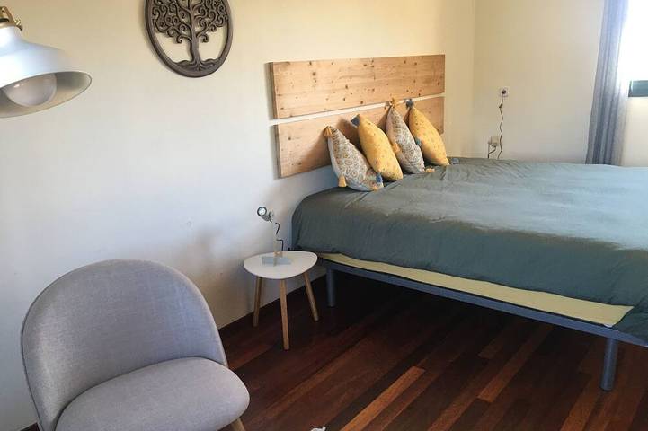 Location de vacances pour 6 personnes, avec jardin à Vall-llobrega - 4