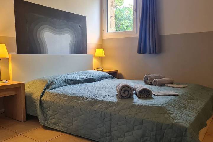 Appartement entier, Appartement climatisé dans une résidence *** avec piscine, mer à pied in Serra-di-Ferro, Région d'Ajaccio