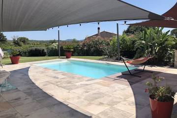 Cottage pour 6 personnes, avec terrasse à Solliès-Ville