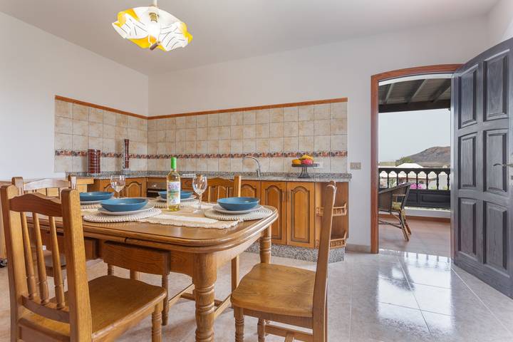 Ferienwohnung 'Elikasa Mala' mit Meerblick, Balkon und Wlan in Mala, Haría