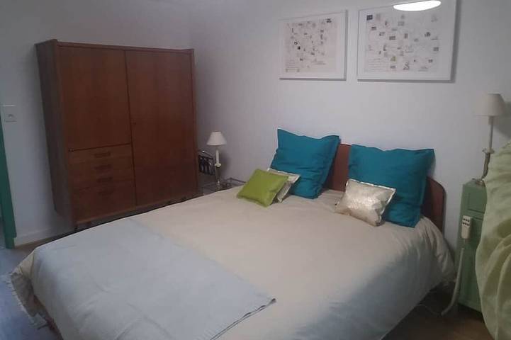 Location de vacances pour 5 personnes, avec jacuzzi ainsi que terrasse et jardin dans Plage De La Cale Lanveoc - 3