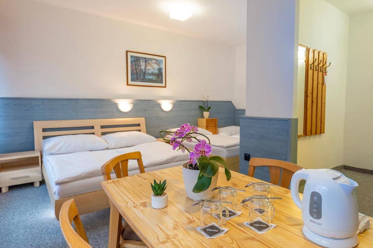 Sport Hotel Gejzirpark in Karlsbad, Karlsbad Regio