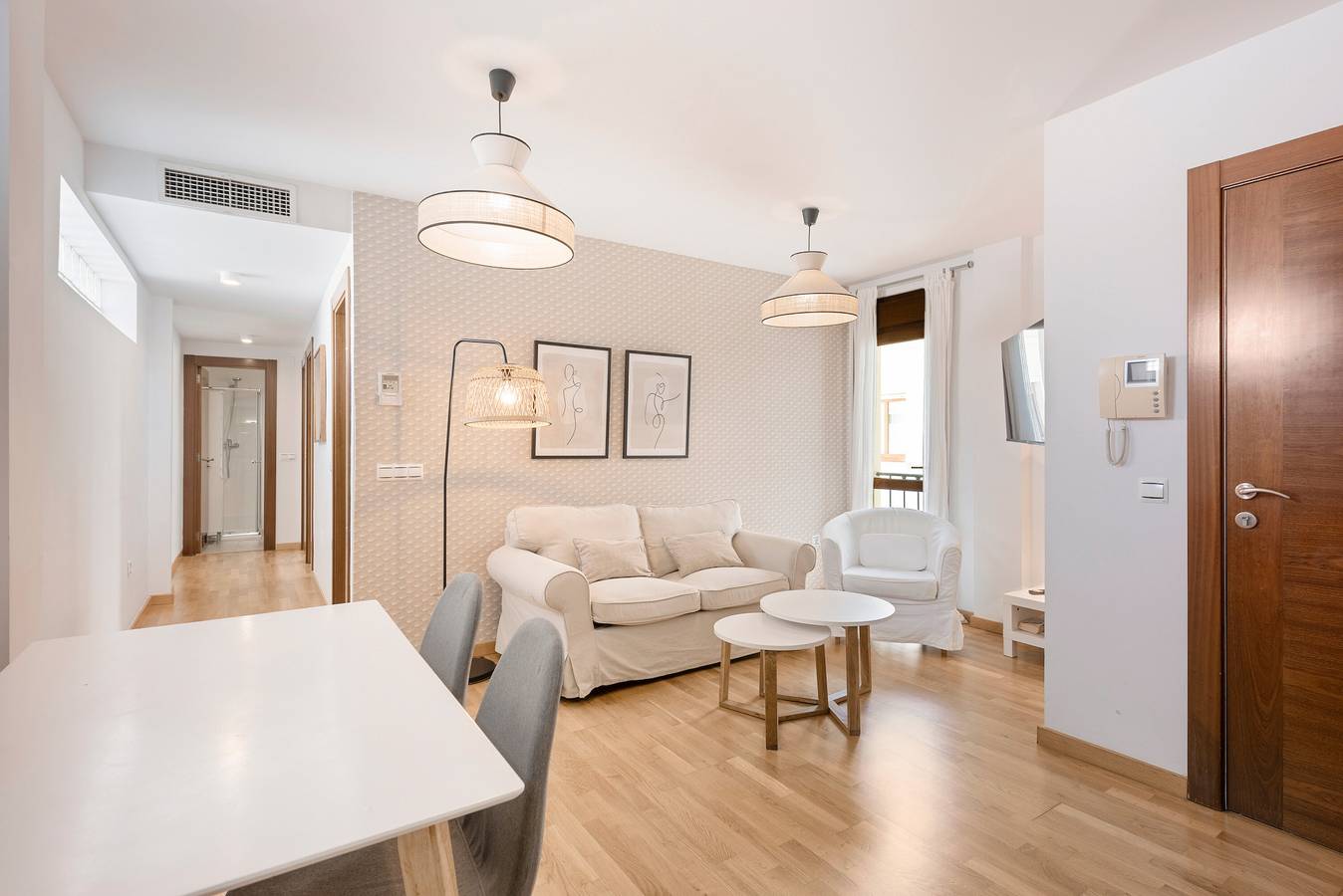 Entire apartment, Apartment 'Agua 21' with Shared Pool, Wi-Fi and Air Conditioning in Málaga Central District, Malaga